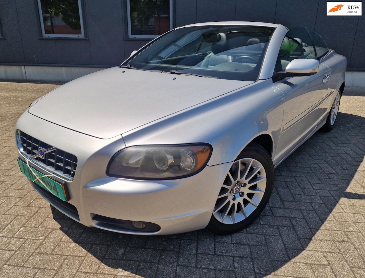 Volvo C70 - 2.4 Summum Netto € 7.450 , bijtel vriendelijk! - AutoWereld.nl