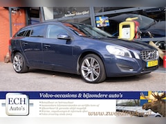 Volvo V60 - T3 150 pk Stoelverwarming, 18 inch, Xenon, Trekhaak, Navi, Bluetooth