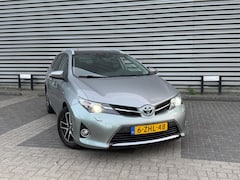 Toyota Auris Touring Sports - 1.8 Hybrid (bj 2014) PANORAMA|XENON|CAMERA|LED|ECC