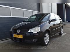 Volkswagen Polo - 1.2-12V United LEES TEKST
