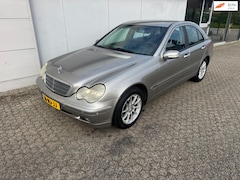Mercedes-Benz C-klasse - 180 K. Amice
