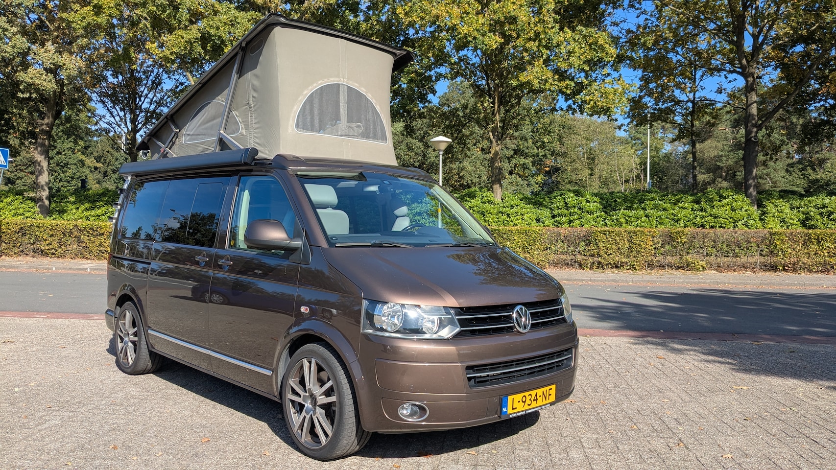 Volkswagen Transporter California - 2.0 TDI 180pk 4Motion DSG - AutoWereld.nl