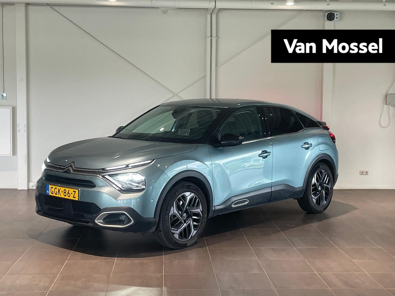Citroën C4 - 1.2 Shine | 130 PK | STOEL EN STUURVERWARMING  | LMV | CAMERA ACHTER | CLIMA |  35 DKM | - AutoWereld.nl
