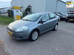 Renault Clio - 1.2-16V Authentique