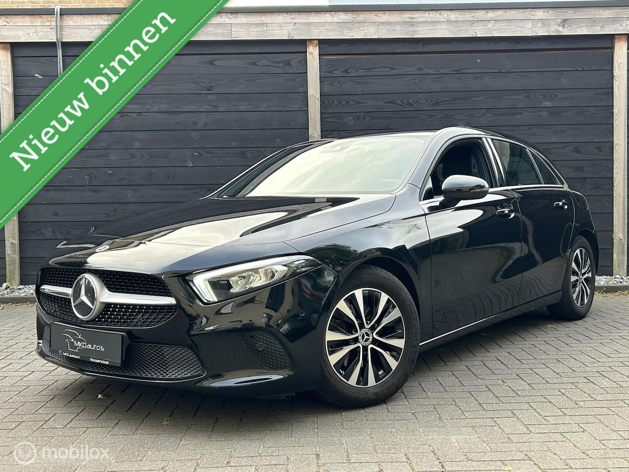Mercedes-Benz A-klasse - 180 Business Solution FM nav / Camera / Half leder / LED - AutoWereld.nl