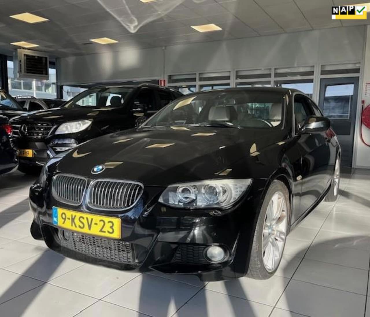 BMW 3-serie Coupé - 325i Business Line Sport/M Pakket/NL auto/Navigatie/Automaat/Stoelverwarming/Cruise contro - AutoWereld.nl