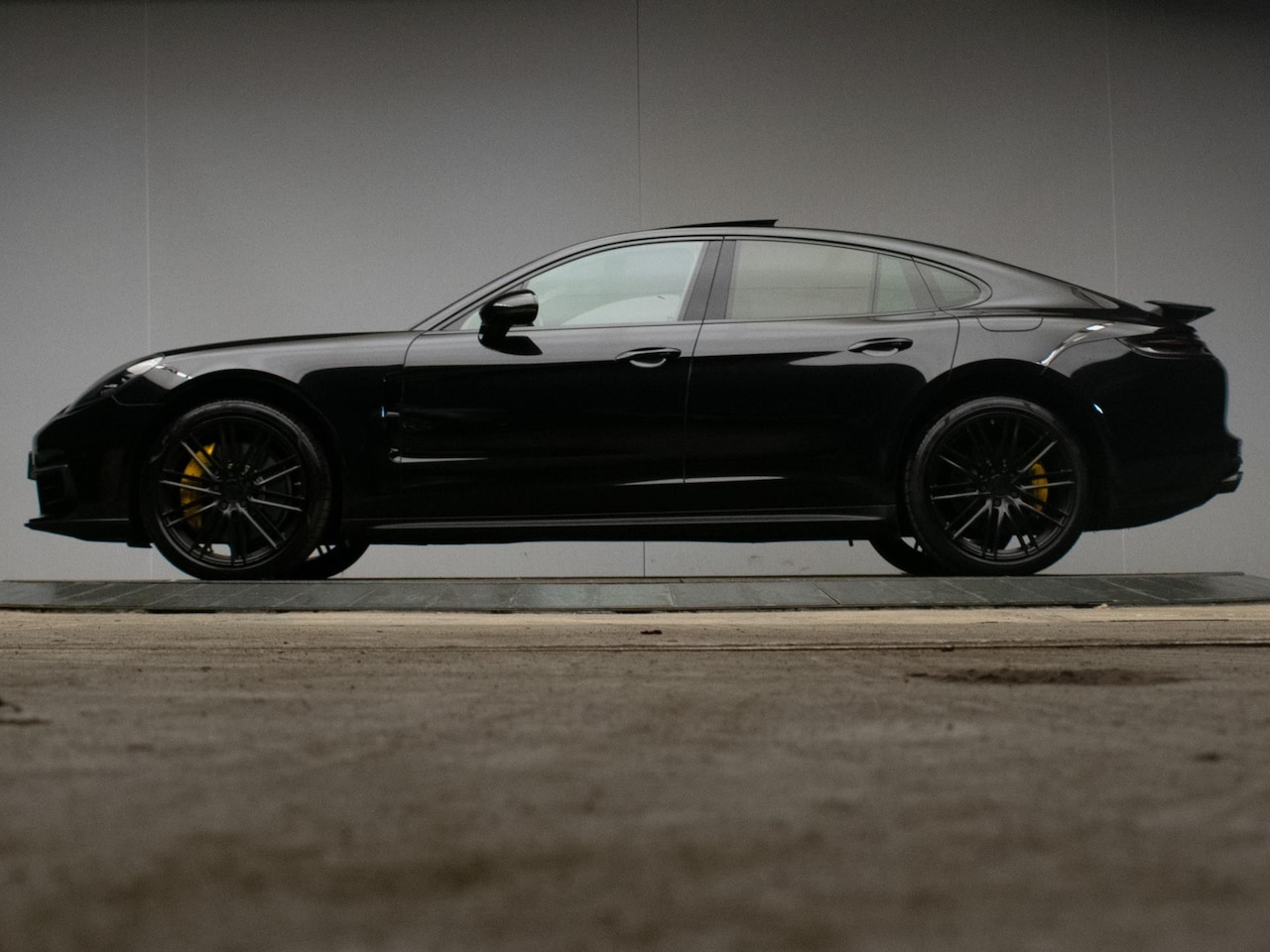 Porsche Panamera - 2.9 4 E-Hybrid Sport (PANORAMADAK,APPLE CARPLAY,NAVI,LEDER,LED,21" LM VELGEN,360VIEW,CAMER - AutoWereld.nl