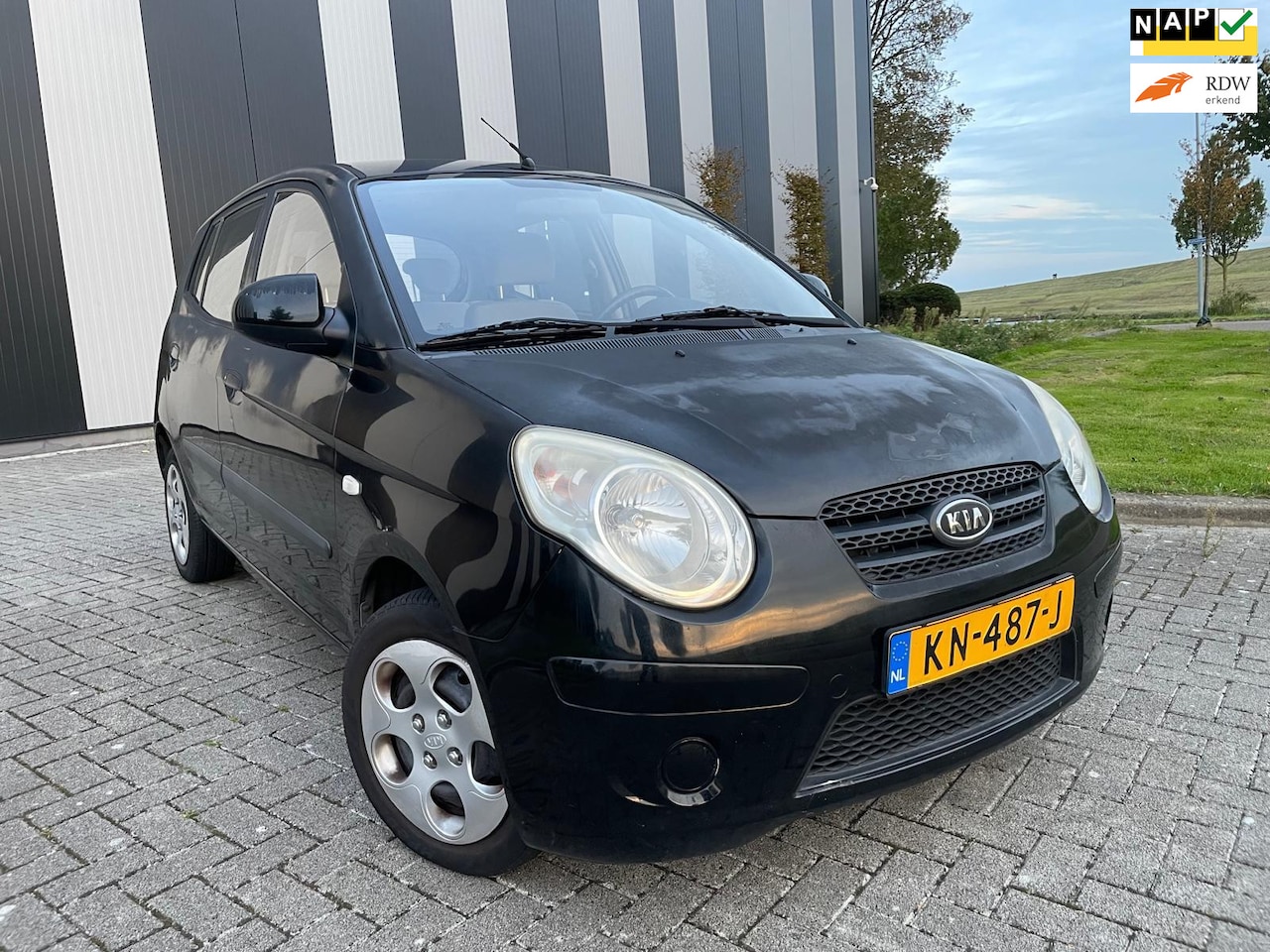 Kia Picanto - 1.1 Fifteen Lage KM-Airco-ElekPakket-2 Sleutels - AutoWereld.nl