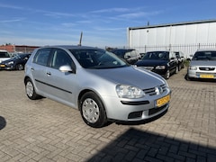 Volkswagen Golf - 1.6 FSI Trendline| 5DRS | AIRCO|N.A.P|EXPORT