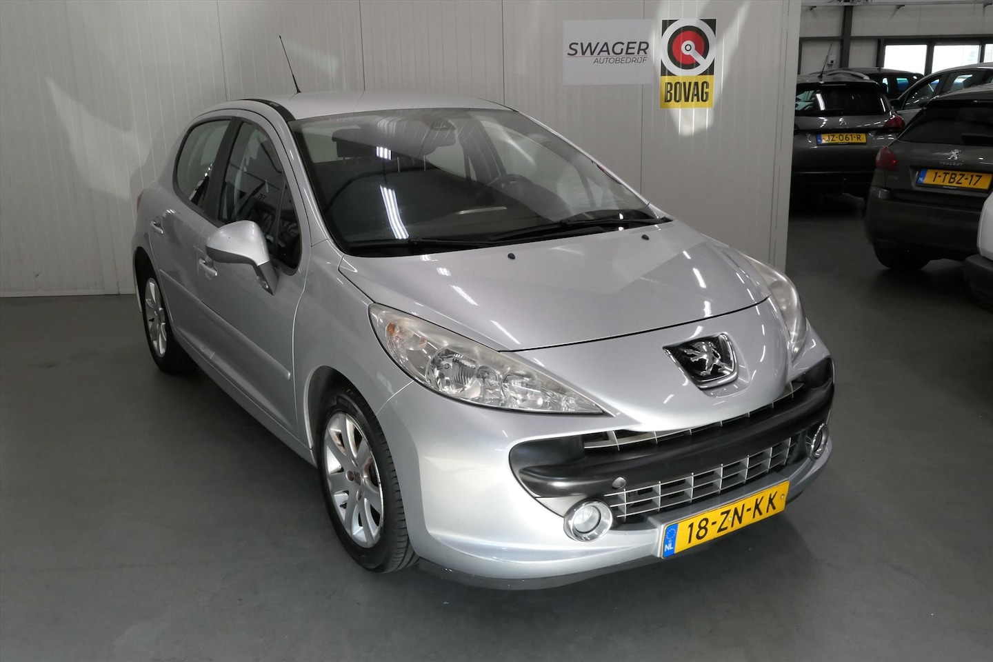 Peugeot 207 - 1.6 VTI 16V 5DRS automaat XS - AutoWereld.nl