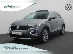 Volkswagen T-Roc - 1.0 TSI 110 pk Style Business | Panoramadak | Achteruitrijcamera | Navigatie | Stoelverwar