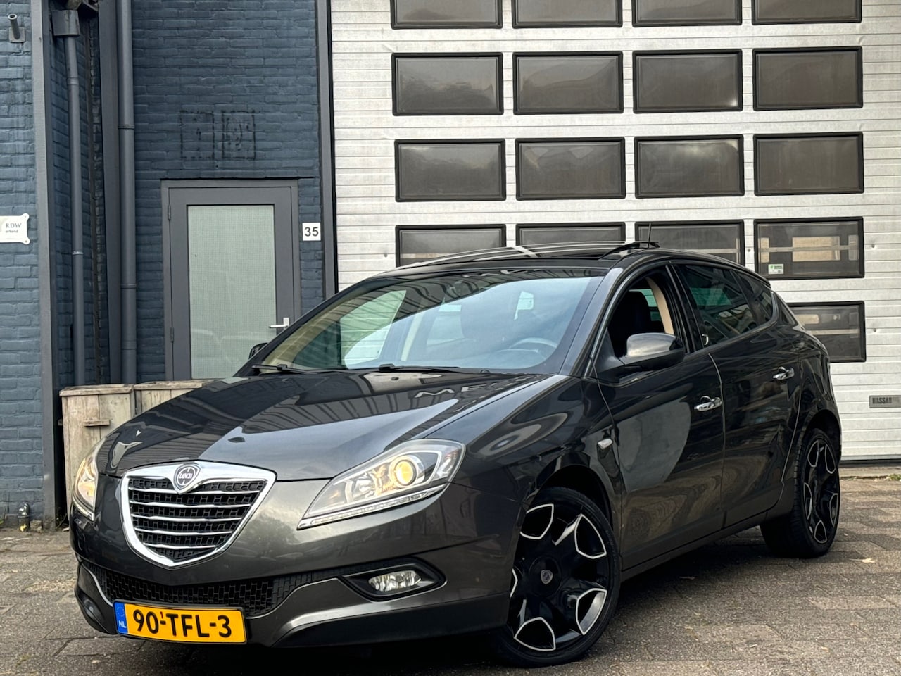 Lancia Delta - 1.4 M.Air Lounge Clima | Cruise | PANO | PDC - AutoWereld.nl