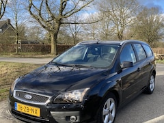Ford Focus Wagon - 1.8-16V Amb. FlexiF