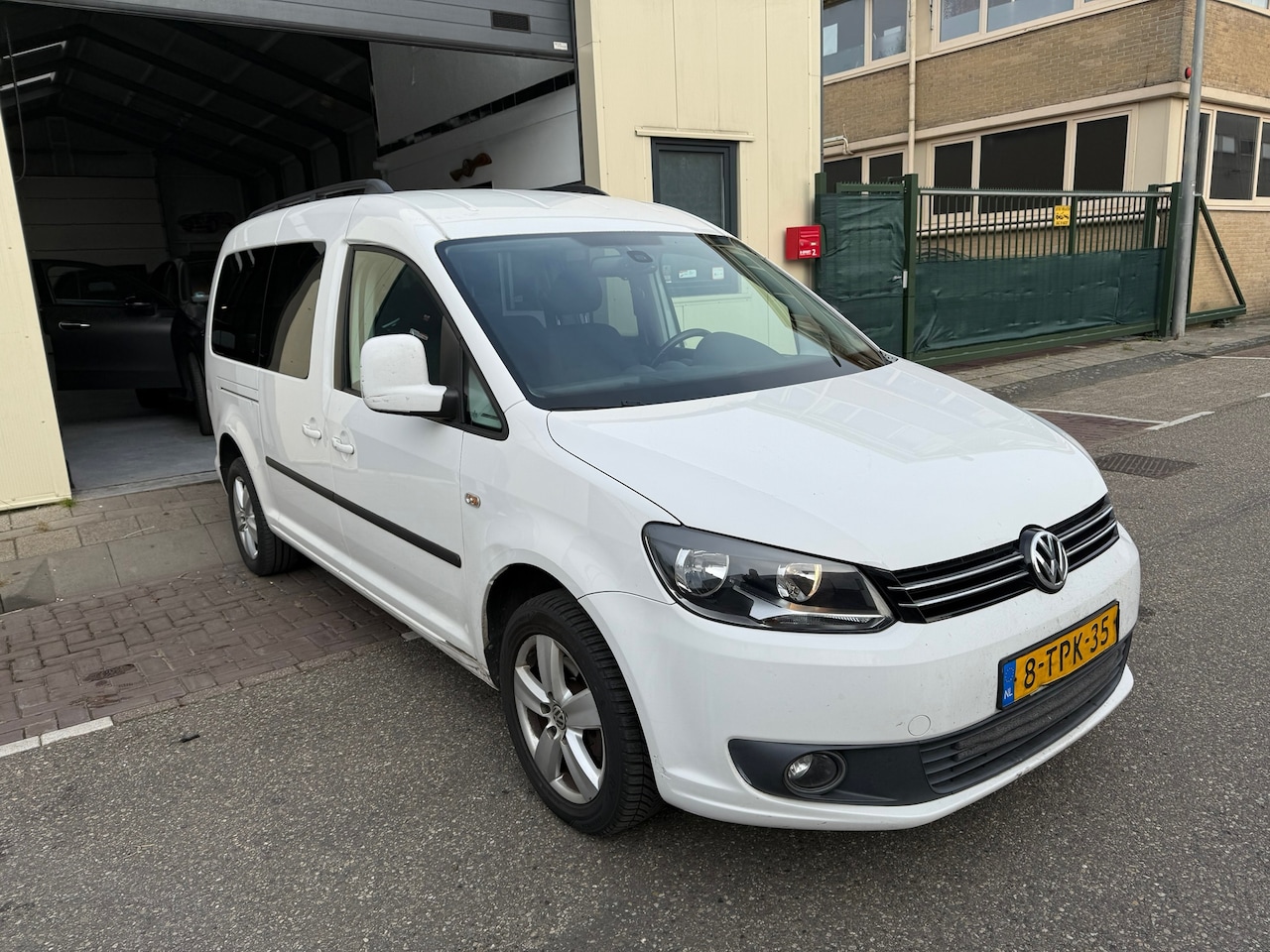 Volkswagen Caddy Maxi - 1.6 TDI DSG Trendline 2014 trekhaak - AutoWereld.nl