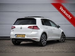 Volkswagen Golf - 1.4 TSI GTE | Panodak | ACC | Camera | 18 inch |