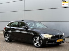 BMW 1-serie - 116i High Executive 1e Eignr |Automaat |Pano |Xenon |Led |Stoelverw |Navi |Clima |Lmv |Nap