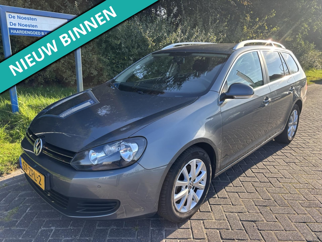 Volkswagen Golf Variant - 1.6 TDI Comfort Executive Line BlueMotion | NAP | Airco | NAV - AutoWereld.nl