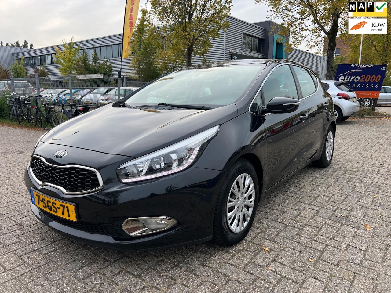 Kia Cee'd - 1.6 GDI 20th Anniversary - Navigatie - Cruisecontrole - AutoWereld.nl