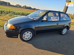 Suzuki Swift - 1.3-16V Summum