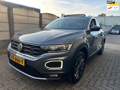 Volkswagen T-Roc - 1.5 TSI Sport CLIMA/ PANO/ DIGI DASH/ LM VELGEN