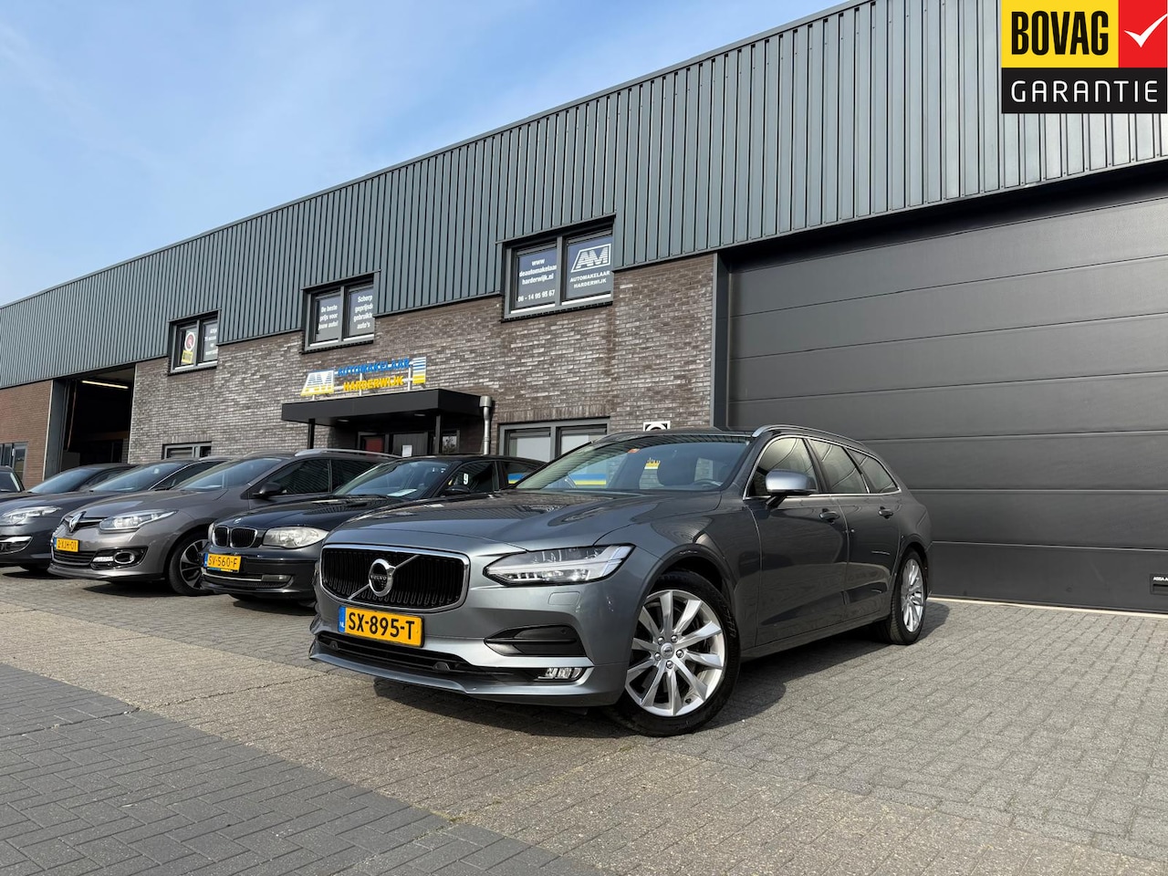 Volvo V90 - 2.0 T4 Momentum | 2E EIGENAAR | 12MND GARANTIE | AUTOMAAT | CRUISE | LED | NAVI | CARPLAY - AutoWereld.nl