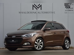 Hyundai i20 - 1.4 Automaat Premium Panodak, Parkeersensoren, Stoelverwarming, Stuurverwarming, Bluetooth