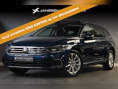 Volkswagen Passat Variant - 1.4 TSI PHEV GTE Business Pano Nappa Leder Stoelverwarming Virtual IQ Light