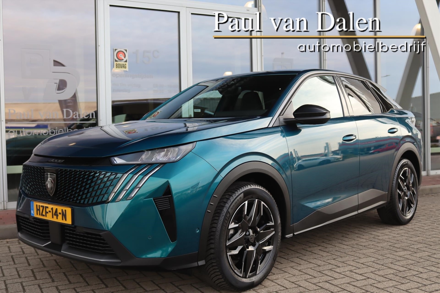 Peugeot 3008 - 1.2 HYBRID 136PK AUTOMAAT (e-DCS6) ALLURE Navi | Adapt.Cruise | 360 Camera | AGR Stoel | V - AutoWereld.nl