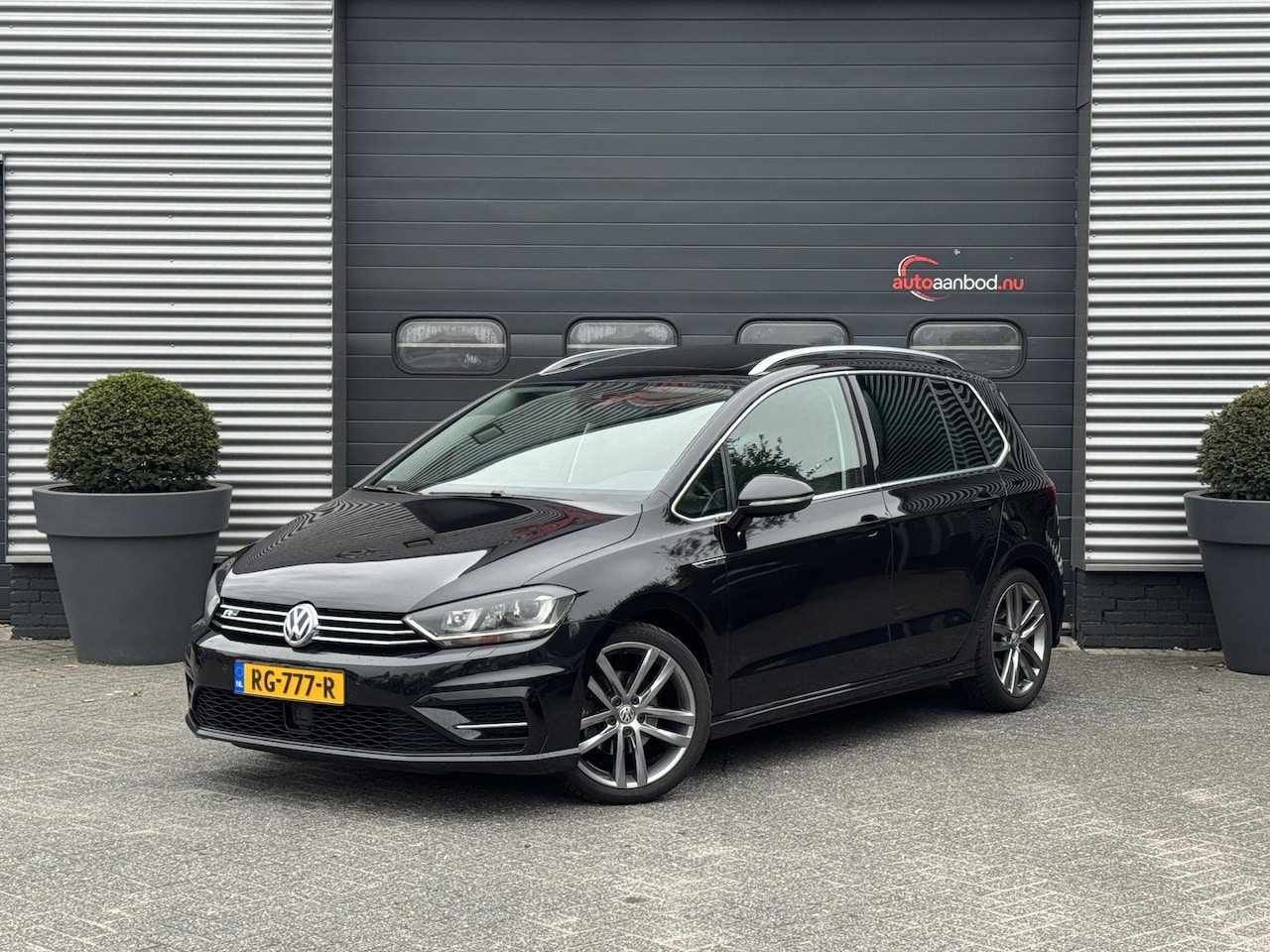 Volkswagen Golf Sportsvan - 1.4 TSI Highline | Panoramadak | Navigatie | Camera | DAB | Privacy Glass | - AutoWereld.nl