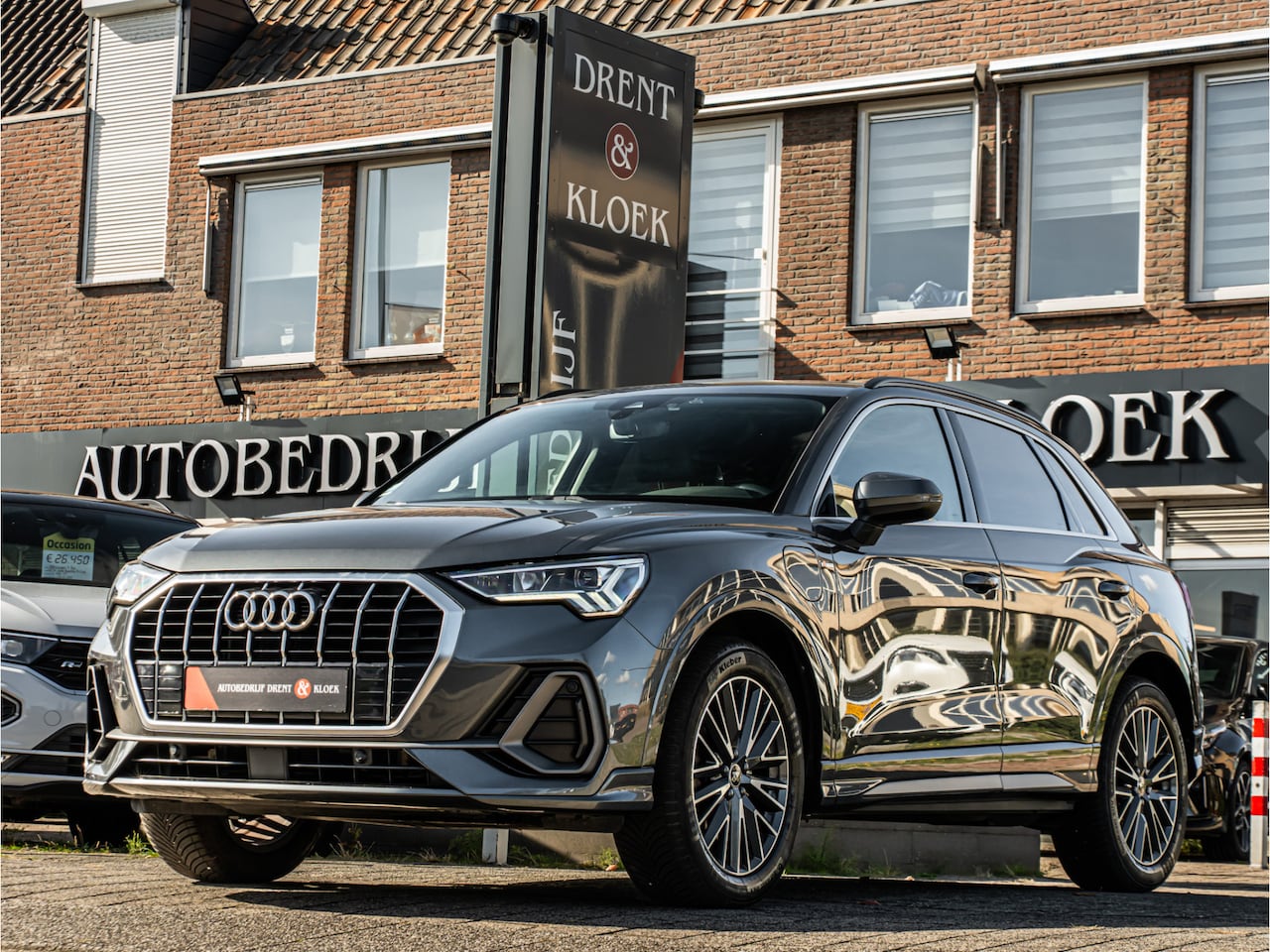 Audi Q3 - 45 TFSI e S-Line edition CAMERA 19 INCH DODEHOEK LED STOELVERW - AutoWereld.nl