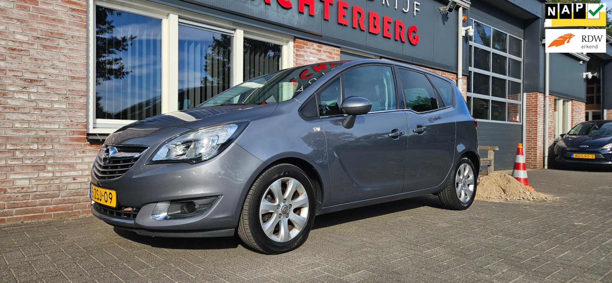 Opel Meriva - 1.4 Turbo Cosmo Trekhaak! NAP! Navigatie! Dealer Onderhouden! Airco! Cruise Control! - AutoWereld.nl