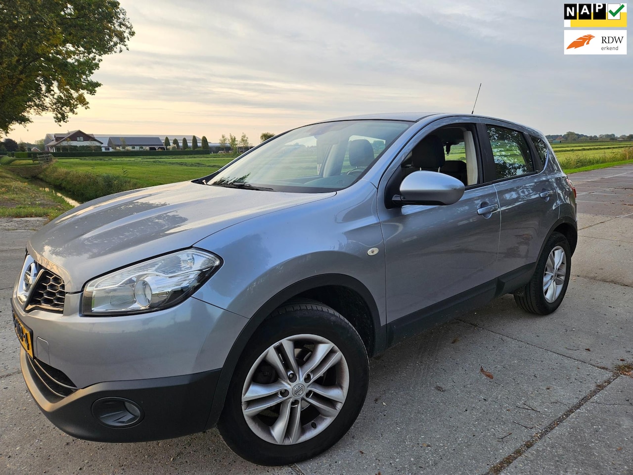 Nissan Qashqai - 2.0 Acenta/ climatronic/ navigatiesysteem/ camera/ bj 2012 - AutoWereld.nl