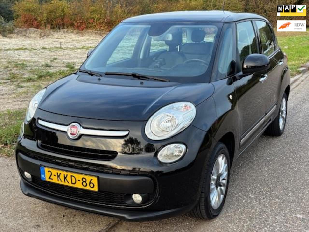Fiat 500 L - 0.9 TwinAir Lounge ECC Audio-CD/MP3 El. pakket Cruisecontrol LMV 16" Panoramadak ESP ASR D - AutoWereld.nl
