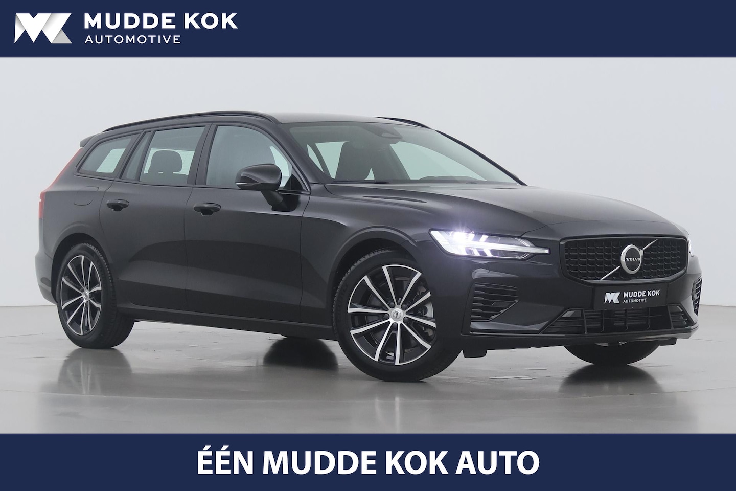 Volvo V60 - T6 Plug-in hybrid Plus Dark | NIEUW! | ACC | Stoel+Stuurverwarming | Camera | Stoel+Stuurv - AutoWereld.nl