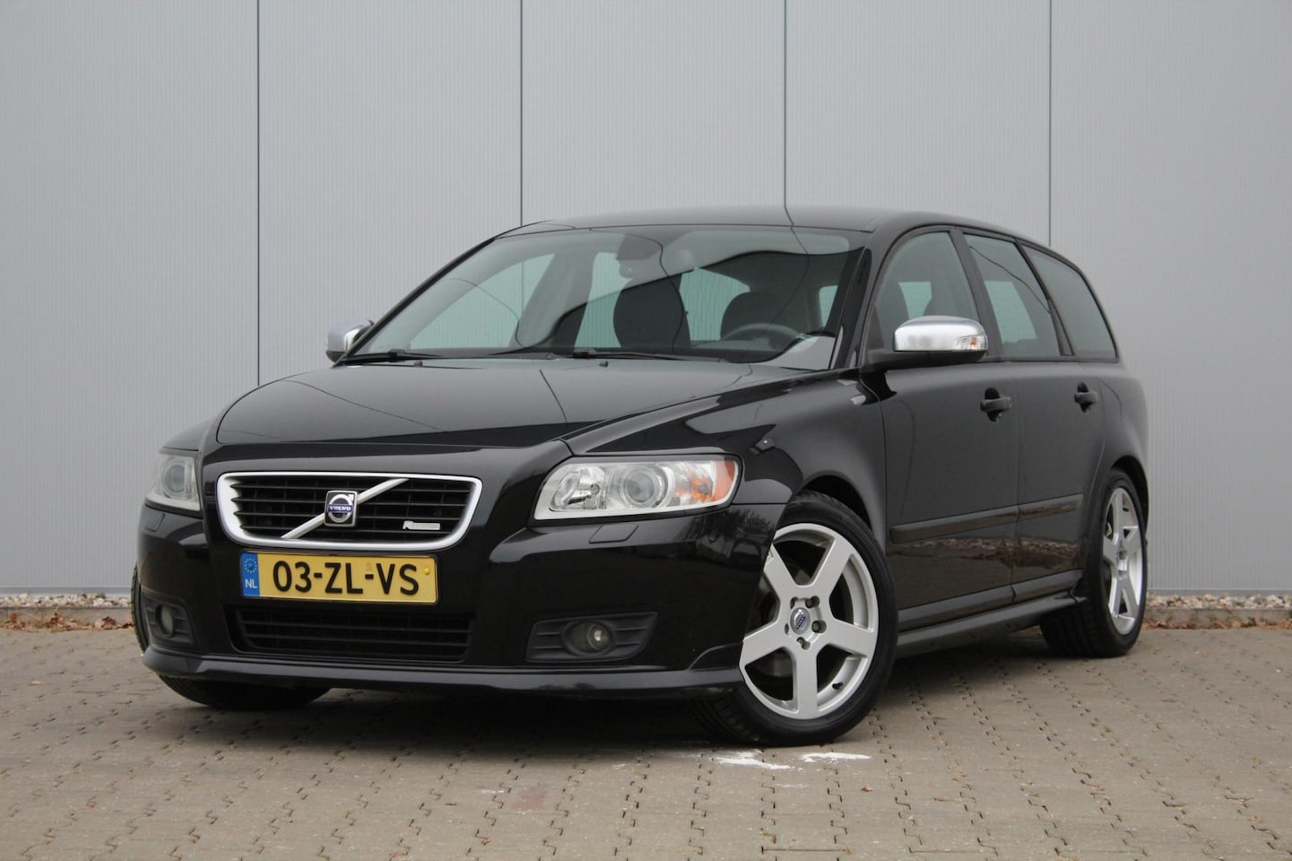 Volvo V50 - 2.0 Edition II R-Design | Trekhaak | Clima / Cruise control | Leder | NAP | APK | PDC | - AutoWereld.nl