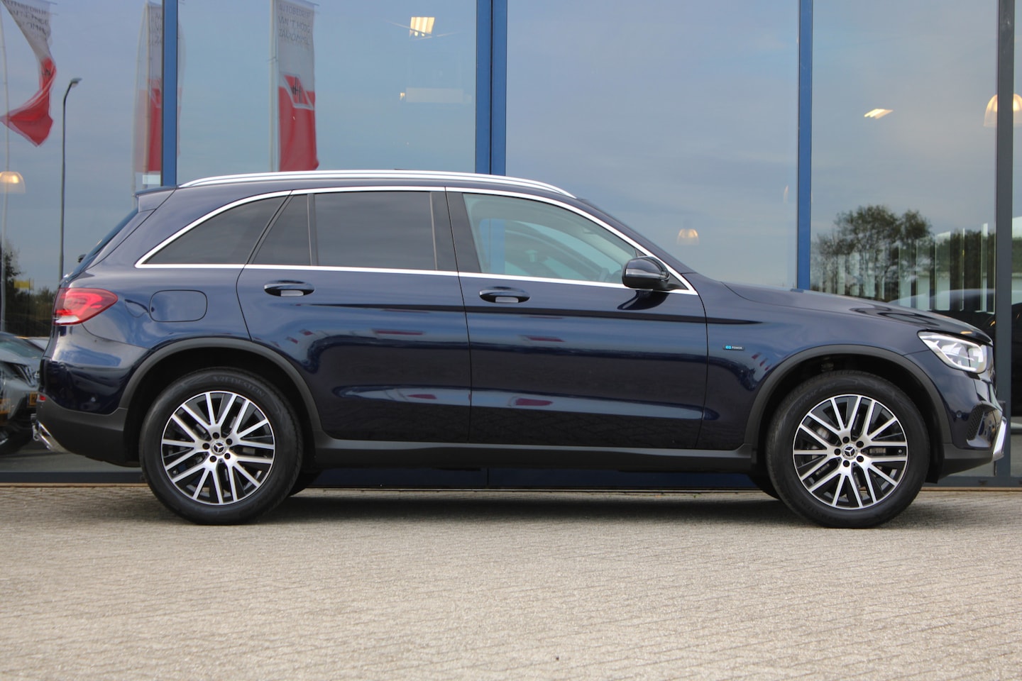 Mercedes-Benz GLC-klasse - 300e 4MATIC Advantage PANORAMADAK TREKHAAK 19'' - AutoWereld.nl