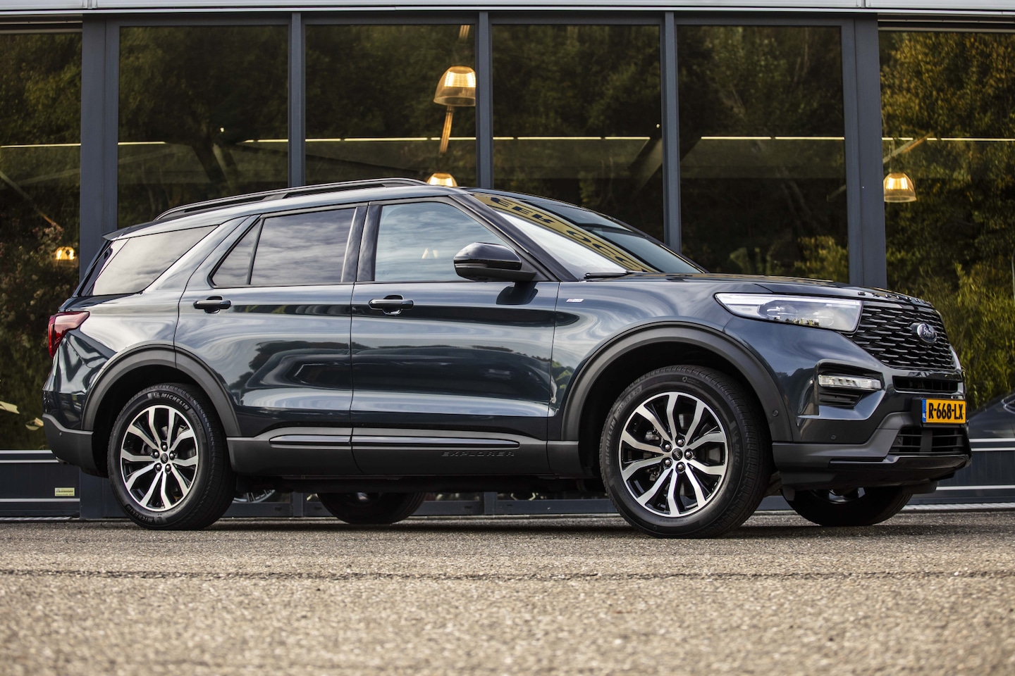 Ford Explorer - 3.0 V6 EcoBoost PHEV ST-Line 3.0 V6 EcoBoost PHEV ST-Line - AutoWereld.nl