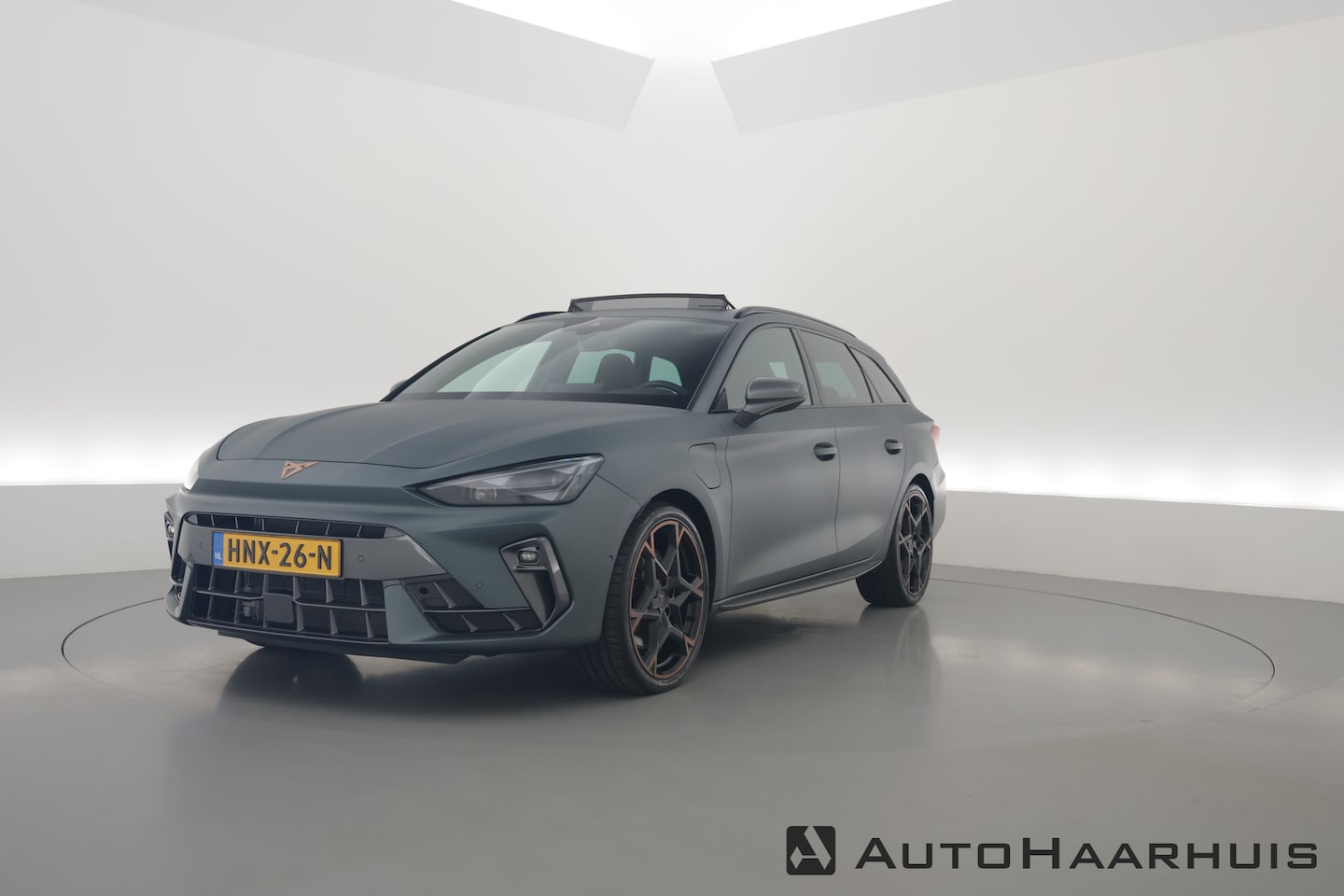 CUPRA Leon Sportstourer - 1.5 TSI e-Hybrid VZ 272pk | MAT Grijs | Pano | Sennheiser | Adapt. Cruise | Matrix LED | C - AutoWereld.nl