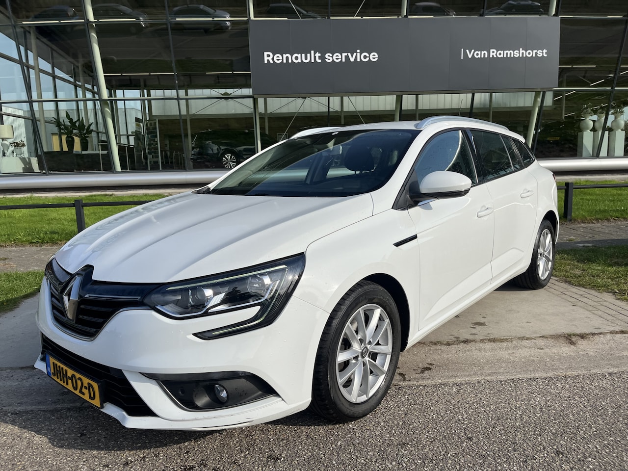 Renault Mégane - 1.5 Blue dCi Intens / Apple Carplay - Android Auto / Camera / Climate / - AutoWereld.nl