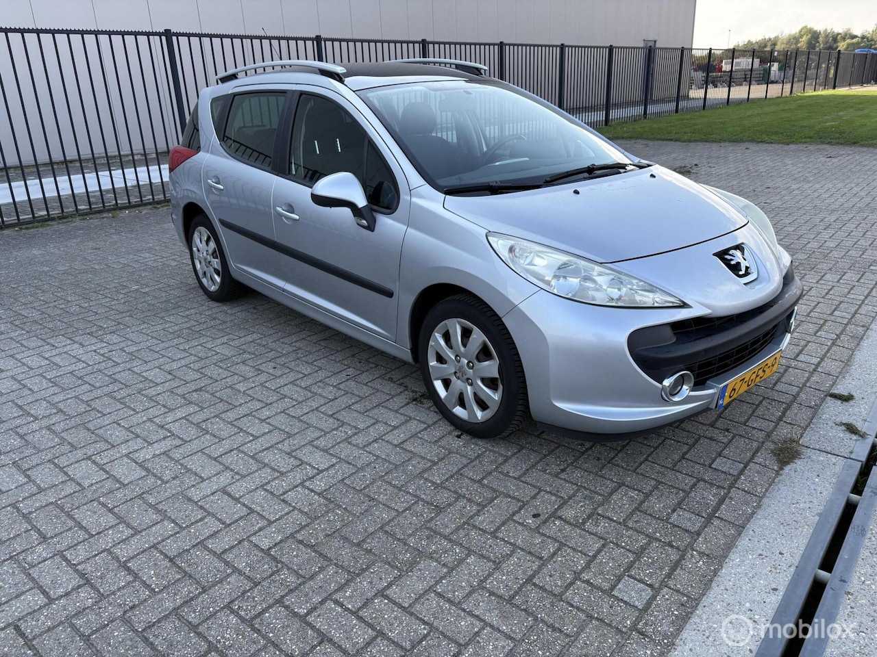 Peugeot 207 SW - 1.6 VTi XS 1.6 VTi XS - AutoWereld.nl