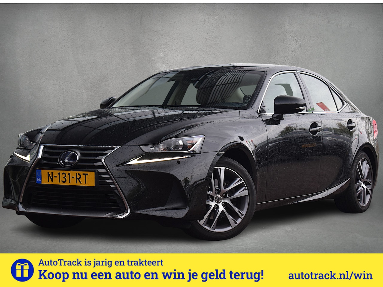 Lexus IS - 300h Hybrid Business Line | Apple CarPlay | Half Leer | Camera | Climate - AutoWereld.nl