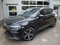 Volkswagen Tiguan - 1.4 TSI ACT Highline / Trekhaak / Lederen bekleding
