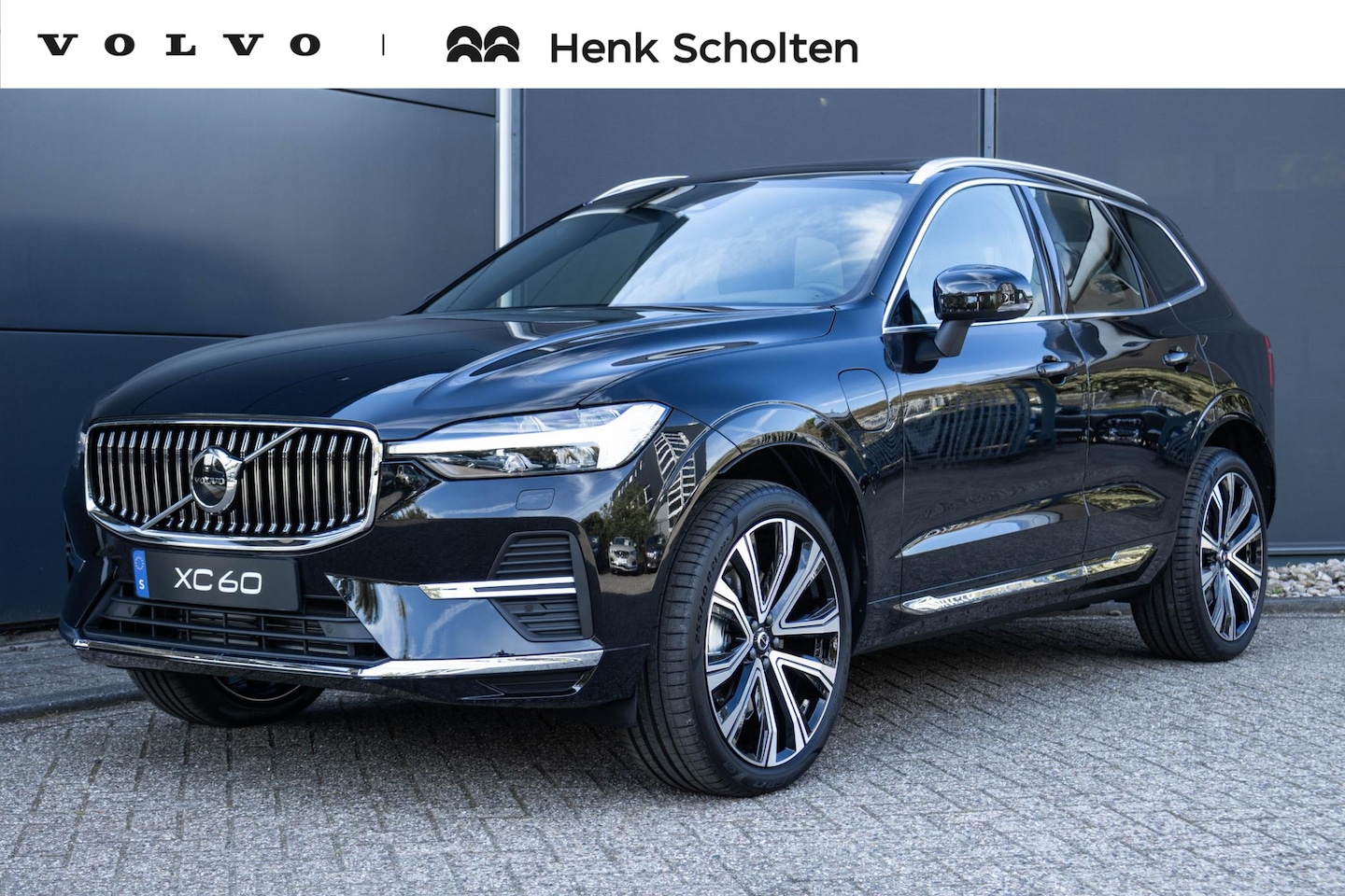 Volvo XC60 - 2.0 T8 Plug-in hybrid AWD Ultra Bright Schuif kanteldak | Luxe bekleding | 21" Velgen - AutoWereld.nl