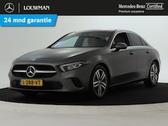 Mercedes-Benz A-klasse - 200 Business Solution Luxury | Achteruitrijcamera | Leder | Sfeerverlichting | Apple Carpl