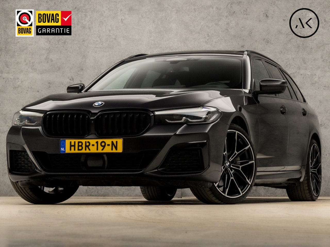 BMW 5-serie Touring - 530i xDrive M Sport 245Pk Automaat (PANORAMADAK, APPLE CARPLAY, LUCHTVERING, GROOT NAVI, 3 - AutoWereld.nl