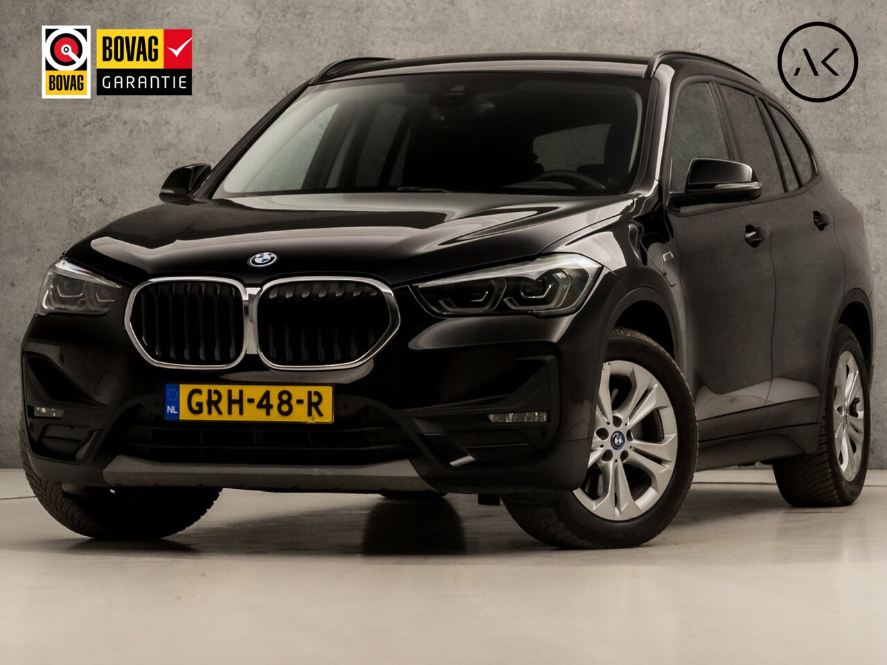 BMW X1 - xDrive25e Sportline 221Pk Automaat (GROOT NAVI, CLIMATE, ALCANTARA, GETINT GLAS, ELEK ACHT - AutoWereld.nl