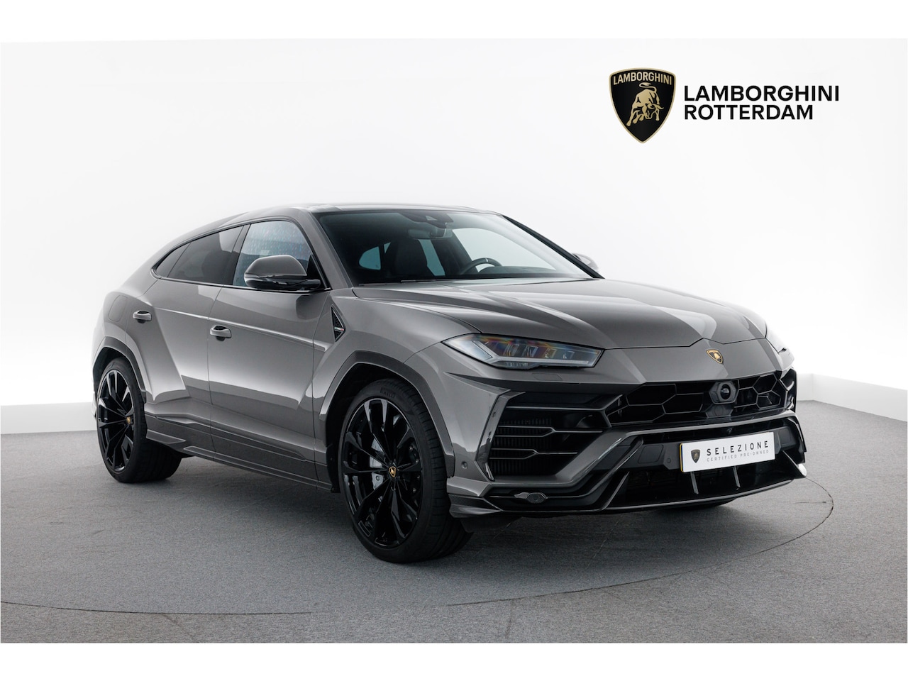 Lamborghini Urus - Full Carbon ext + int I Pano roof - AutoWereld.nl