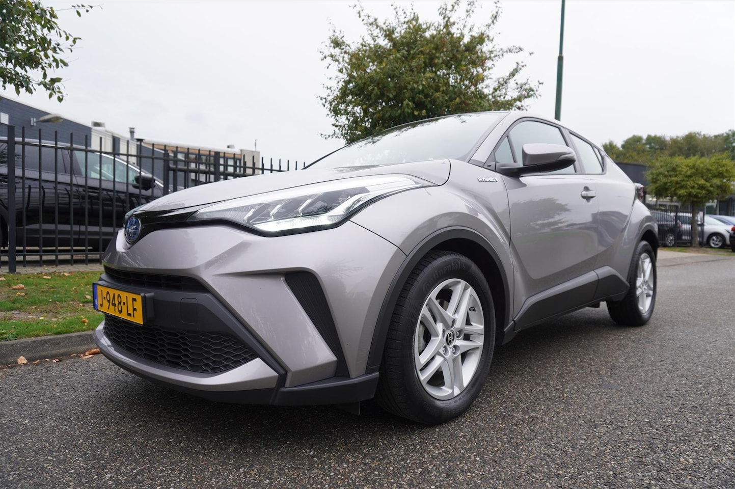Toyota C-HR - 1.8 Hybrid 122pk CVT Active Multi Media Parkeer Camera - AutoWereld.nl