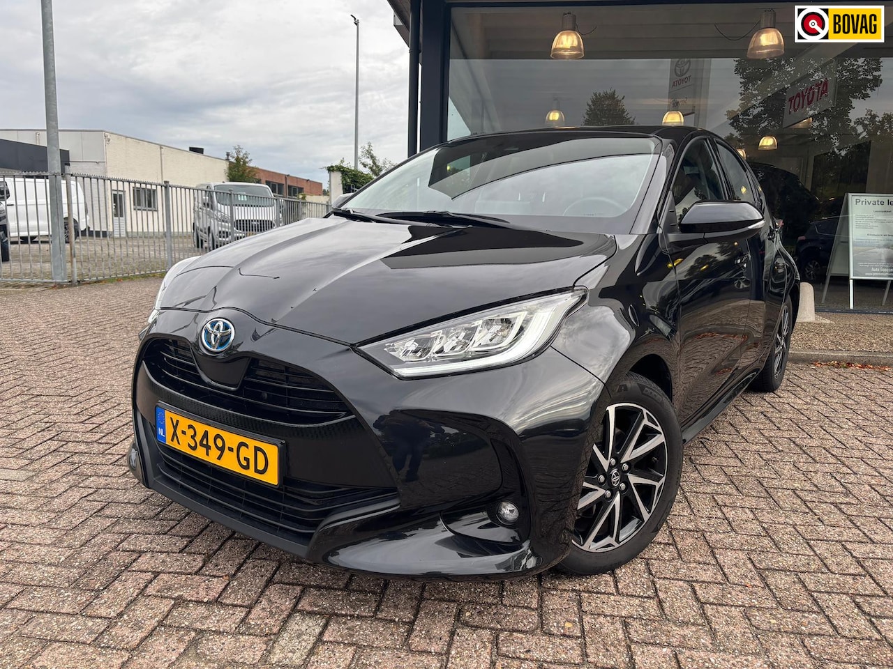 Toyota Yaris - 1.5 Hybrid Lichtmetaal|Cruise|LED - AutoWereld.nl