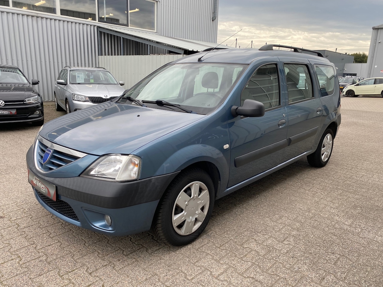 Dacia Logan MCV - 1.6-16V Lauréate / Airco - AutoWereld.nl